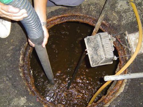 苏尼特右隔油池清理