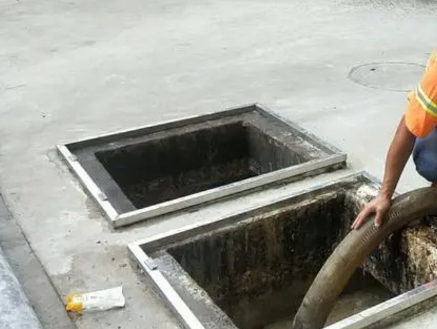 苏尼特右化粪池清理