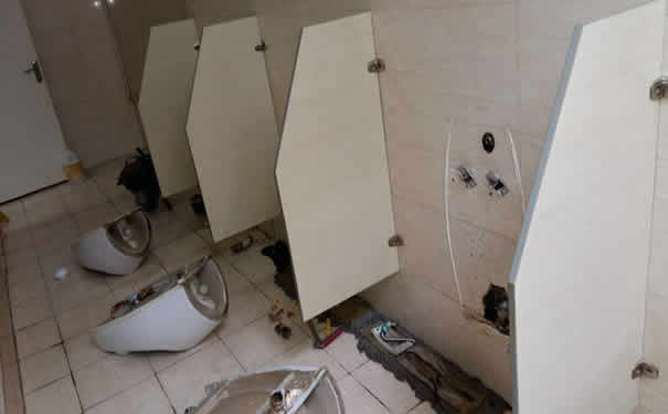 苏尼特右通下水